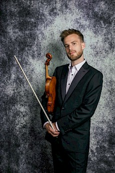 Florian Moser, Violine